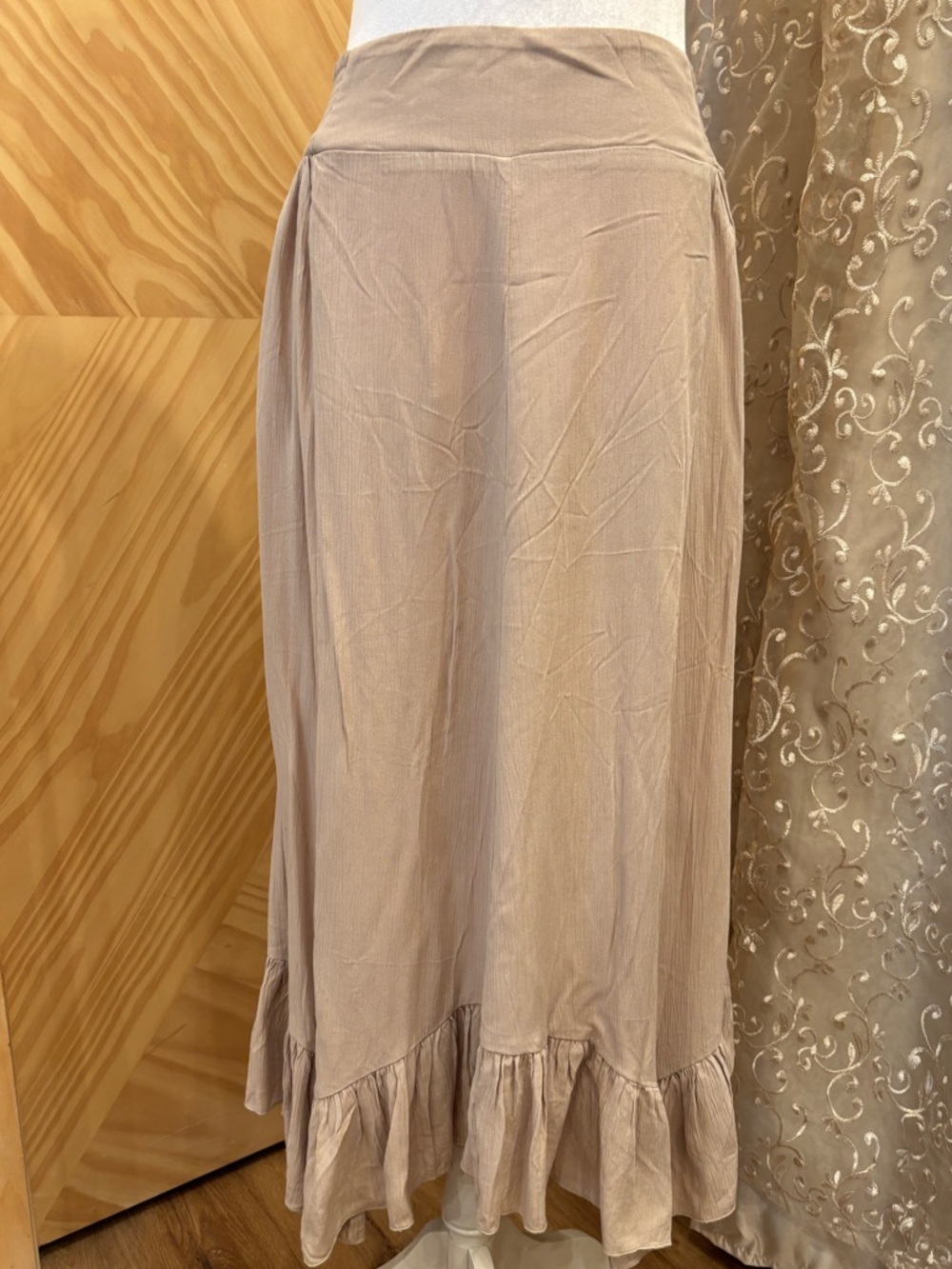 Love, stitch Women's Taupe Ruffle Hem Maxi Skirt